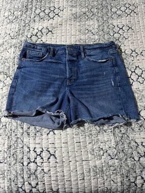 Old Navy O.G. Straight Cut Off Jean Shorts Size 14
